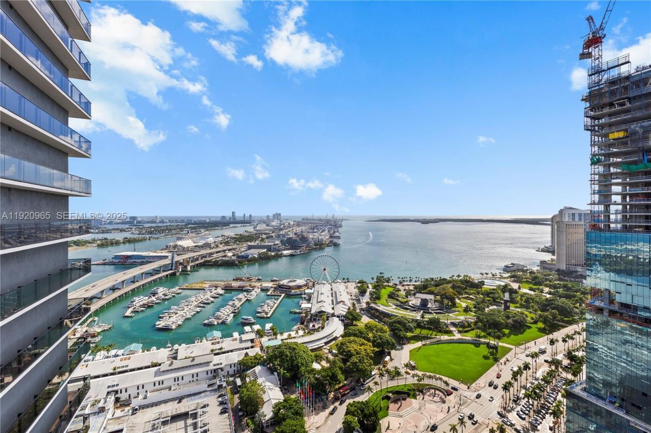 398 NE 5th St, Unit 3515, Miami, FL 33132 Photo