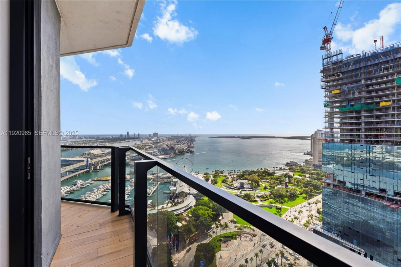 398 NE 5th St, Unit 3515, Miami, FL 33132 Photo