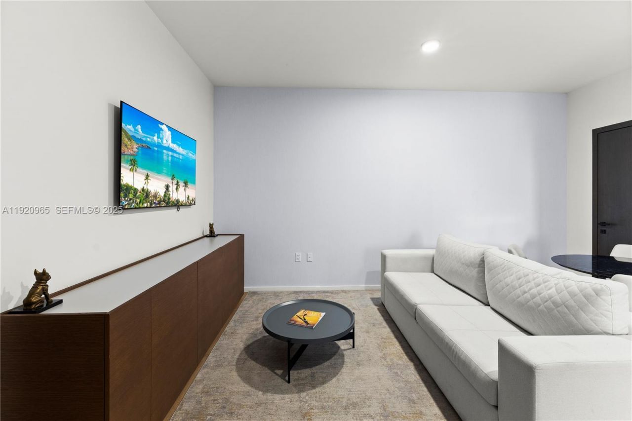 398 NE 5th St, Unit 3515, Miami, FL 33132 Photo