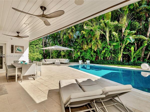 375 Harbor Ct, Unit ., Key Biscayne, FL 33149