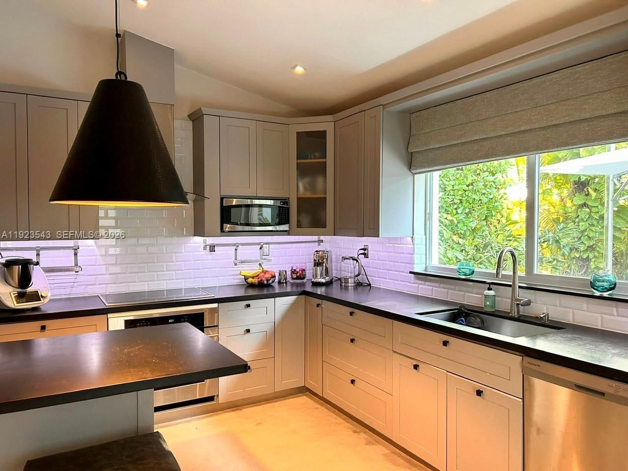 375 Harbor Ct, Unit ., Key Biscayne, FL 33149 Photo