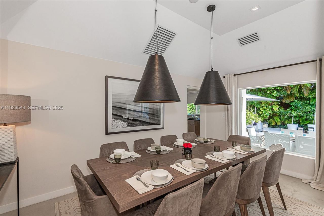 375 Harbor Ct, Unit ., Key Biscayne, FL 33149 Photo