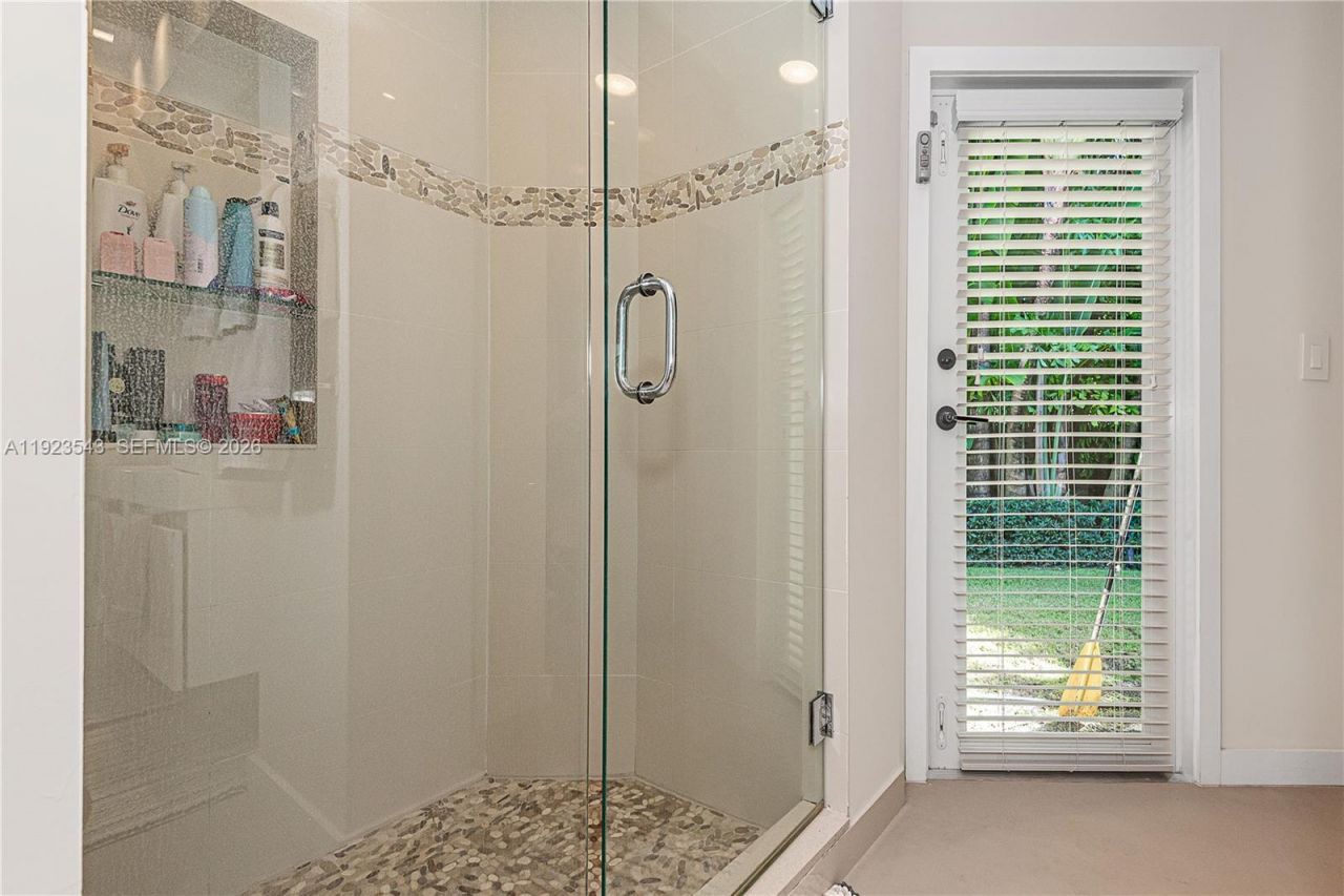 375 Harbor Ct, Unit ., Key Biscayne, FL 33149 Photo