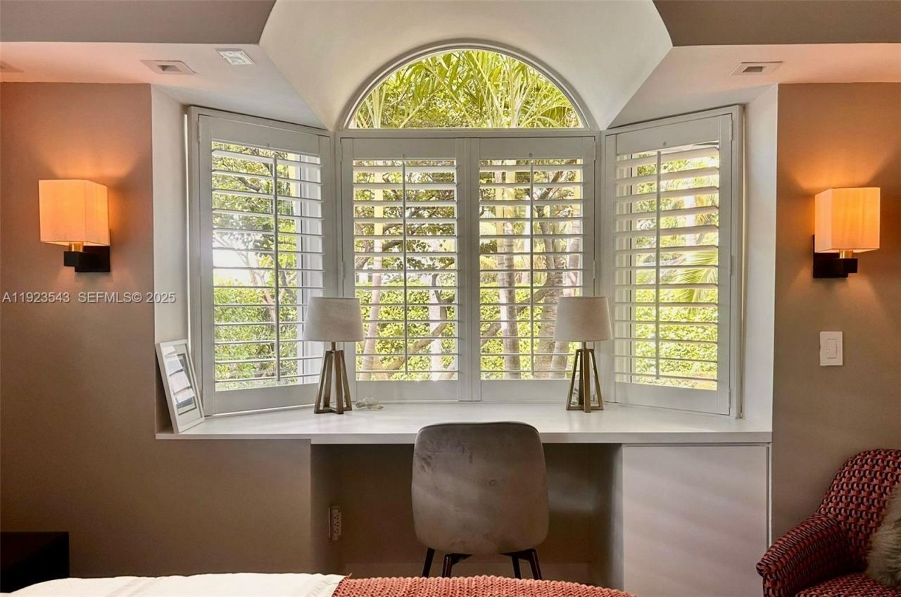 375 Harbor Ct, Unit ., Key Biscayne, FL 33149 Photo