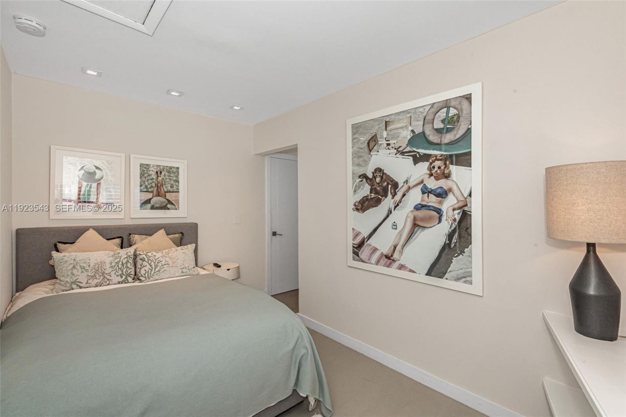 375 Harbor Ct, Unit ., Key Biscayne, FL 33149 Photo