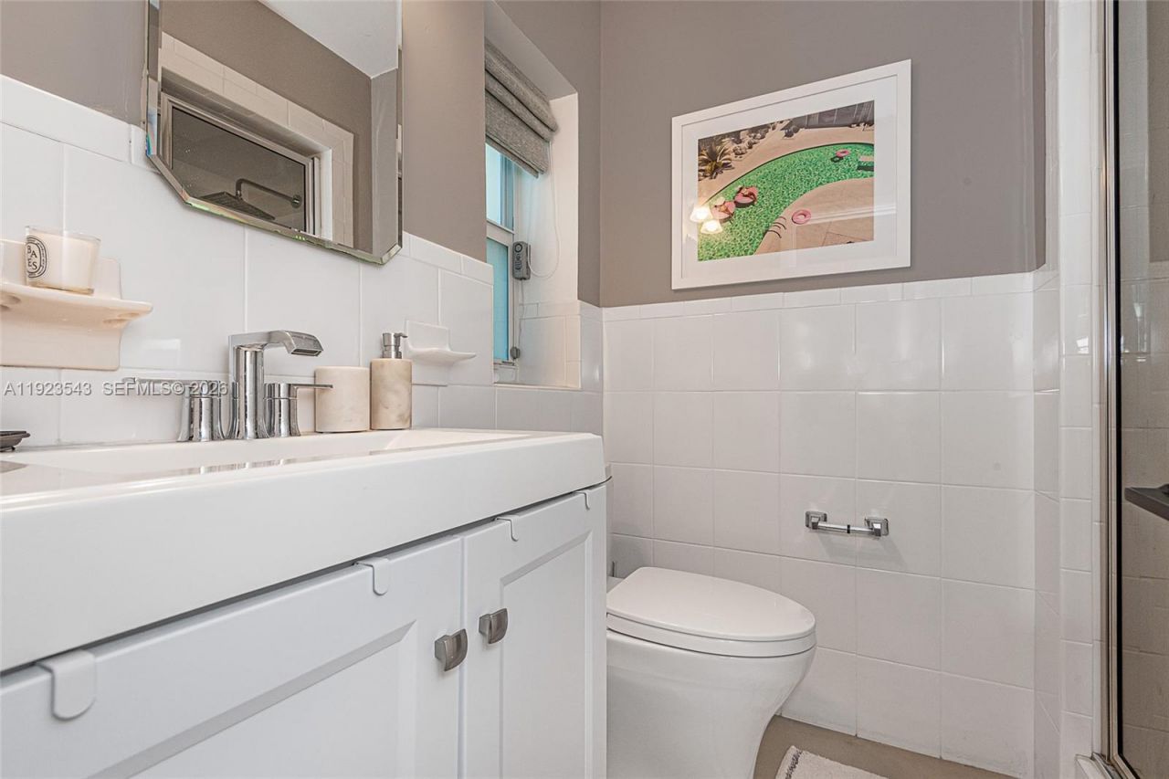 375 Harbor Ct, Unit ., Key Biscayne, FL 33149 Photo