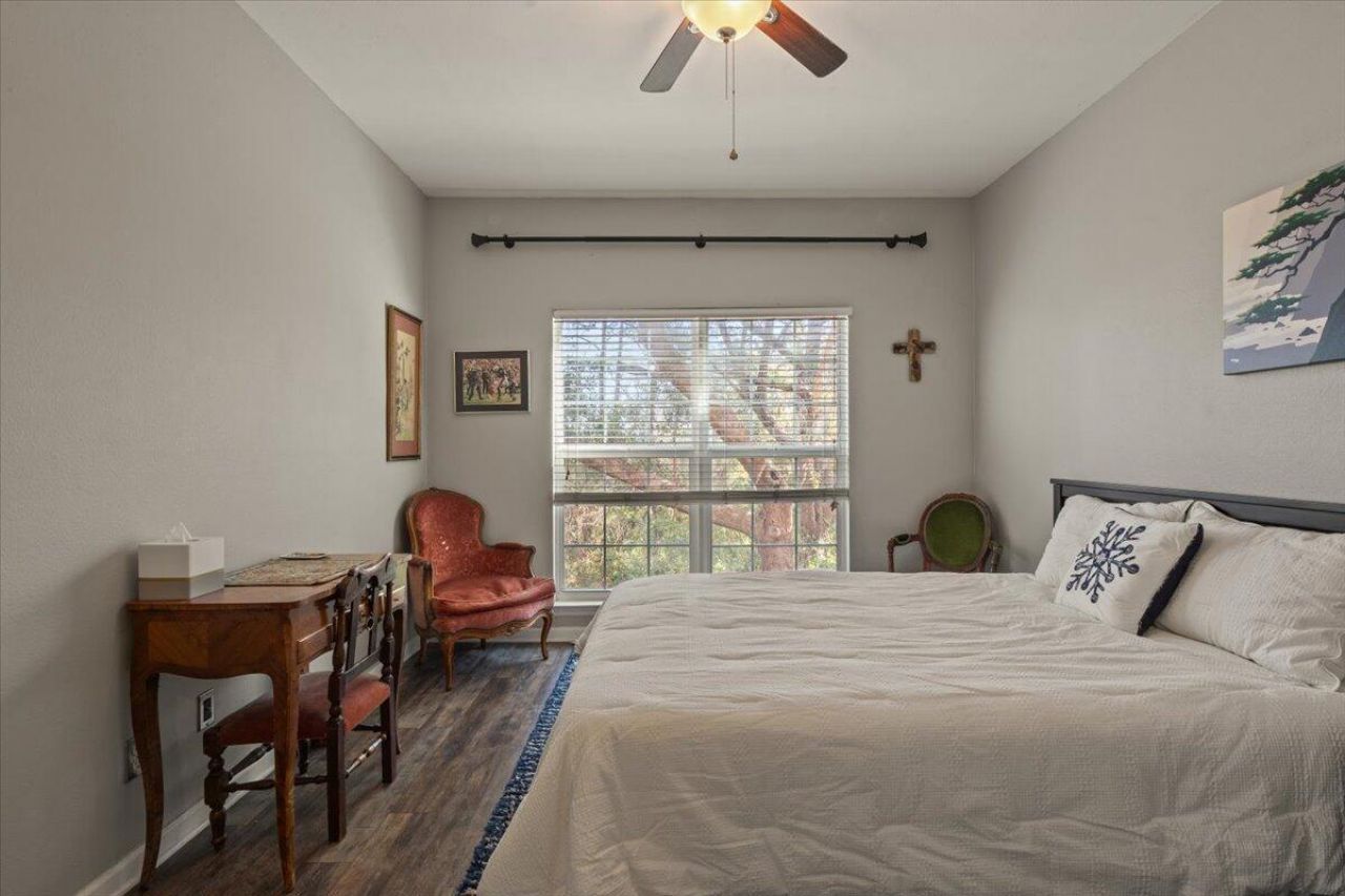 700 Daniel Ellis Drive Photo 25