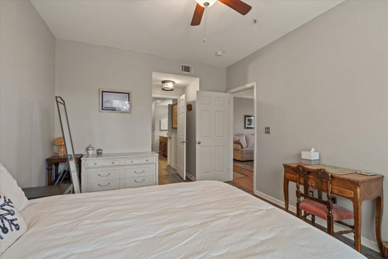 700 Daniel Ellis Drive Photo 26