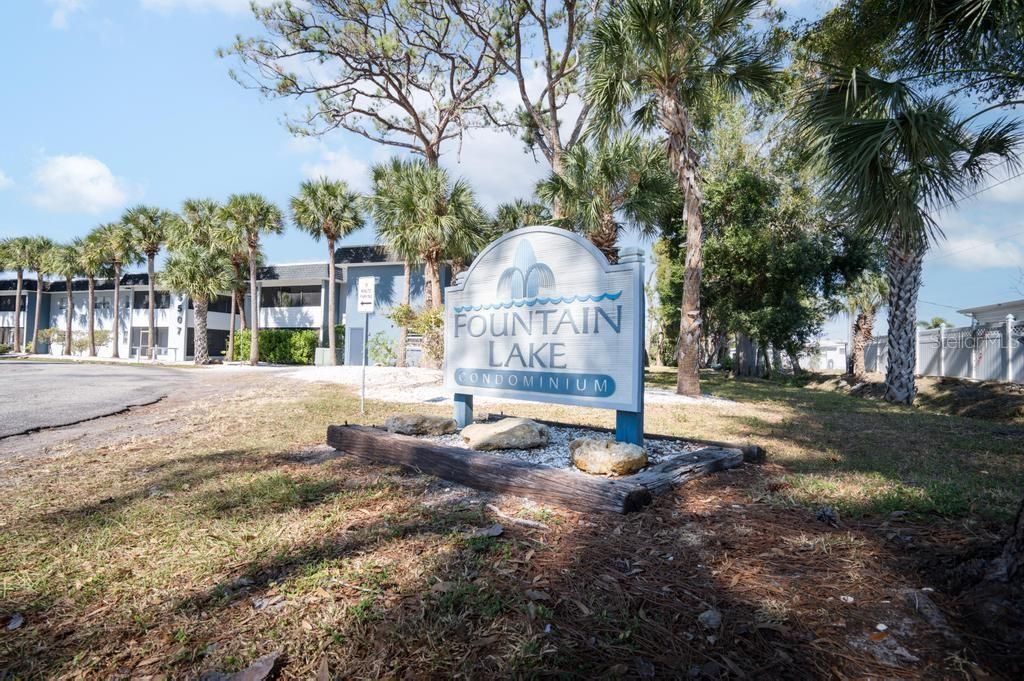 5503 Fountain Lake Circle, Unit 104, Bradenton, FL 34207 Photo
