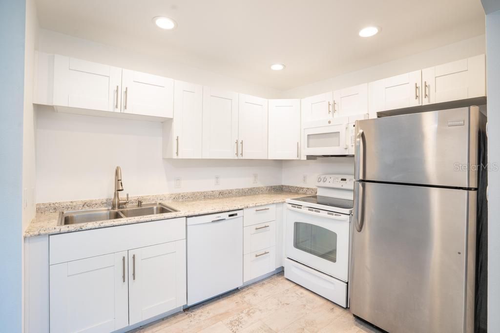 5503 Fountain Lake Circle, Unit 104, Bradenton, FL 34207 Photo