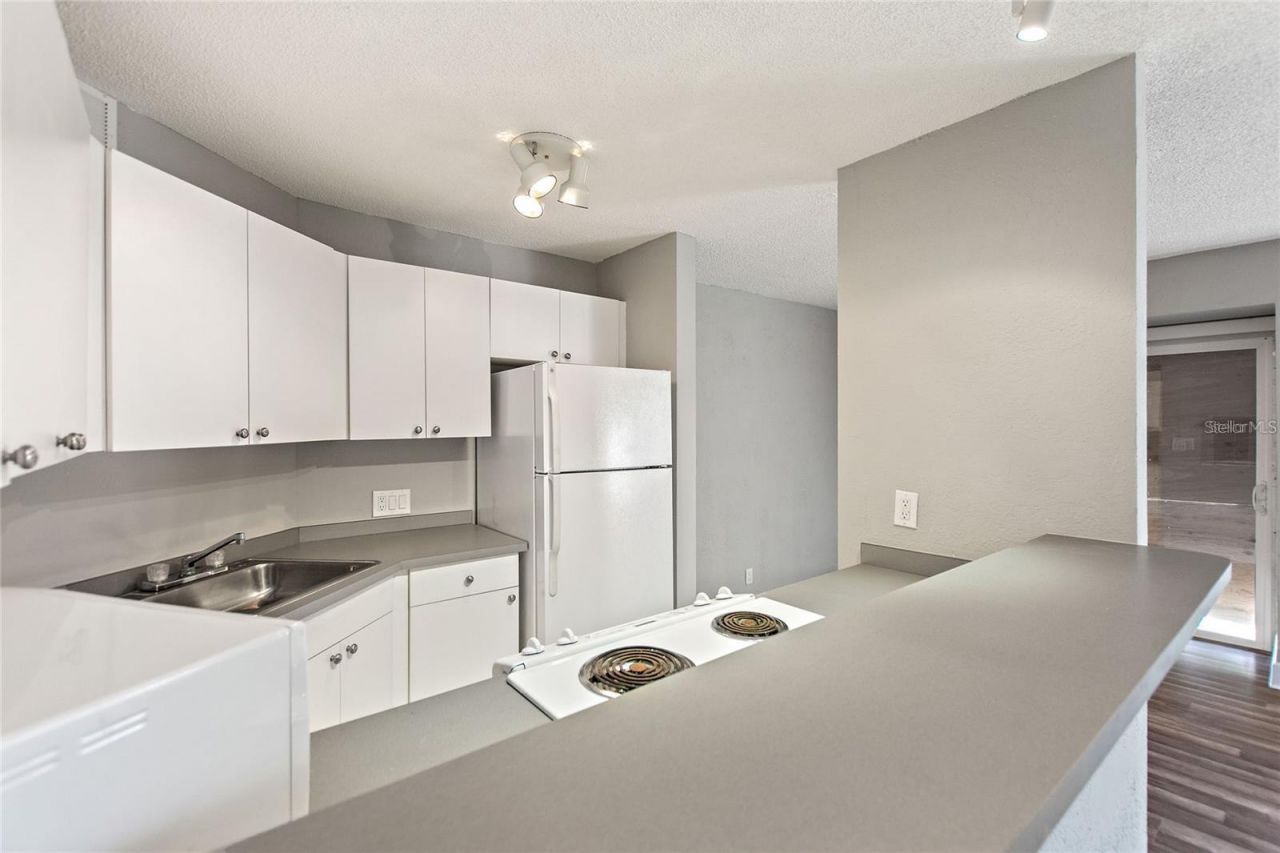 3315 58th Avenue S, Unit 202, Saint Petersburg, FL 33712 Photo