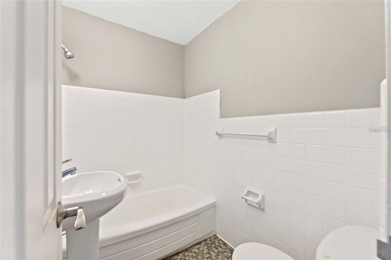 3315 58th Avenue S, Unit 202, Saint Petersburg, FL 33712 Photo