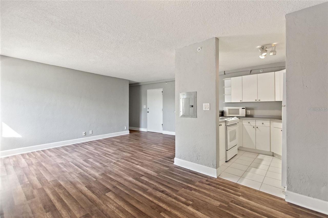 3315 58th Avenue S, Unit 202, Saint Petersburg, FL 33712 Photo