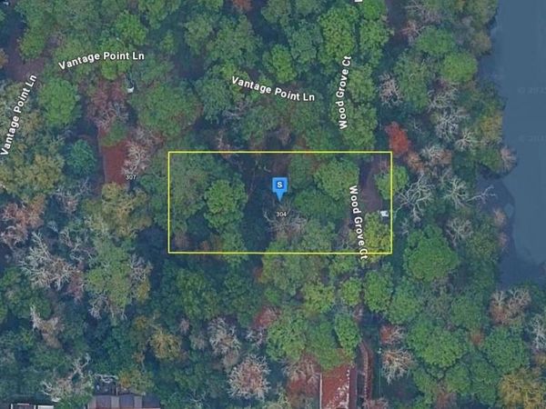 304 WOOD GROVE COURT, TALLAHASSEE, FL 32301