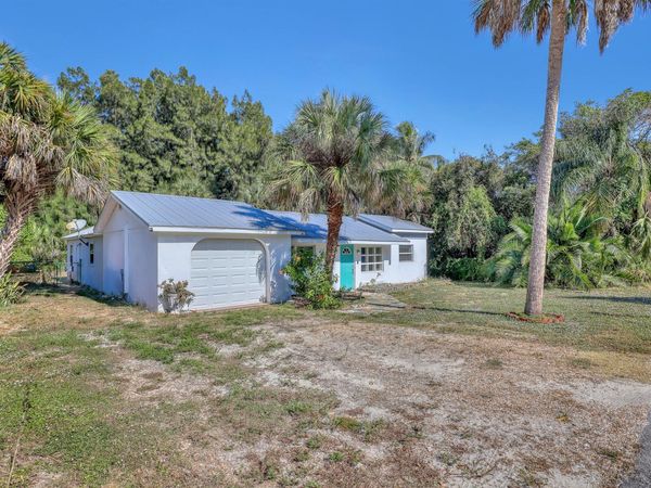 850 5th Place, Vero Beach, FL 32962