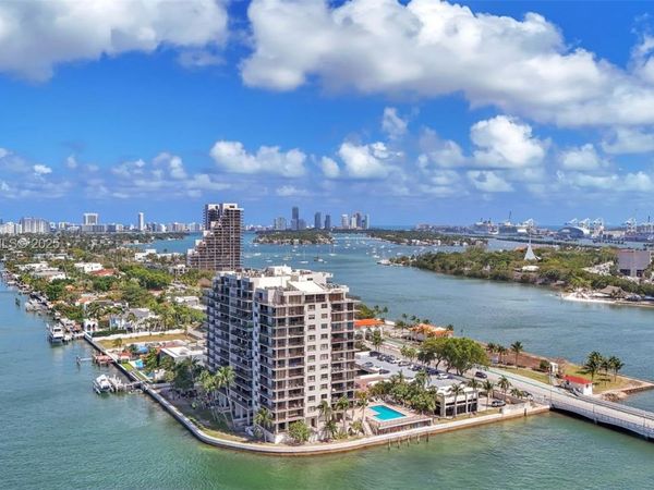 801 N Venetian Dr, Unit 208, Miami Beach, FL 33139