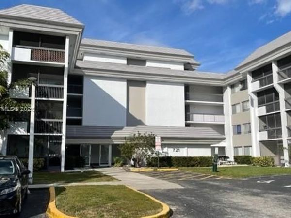 721 N Pine Island Rd, Unit 112, Plantation, FL 33324