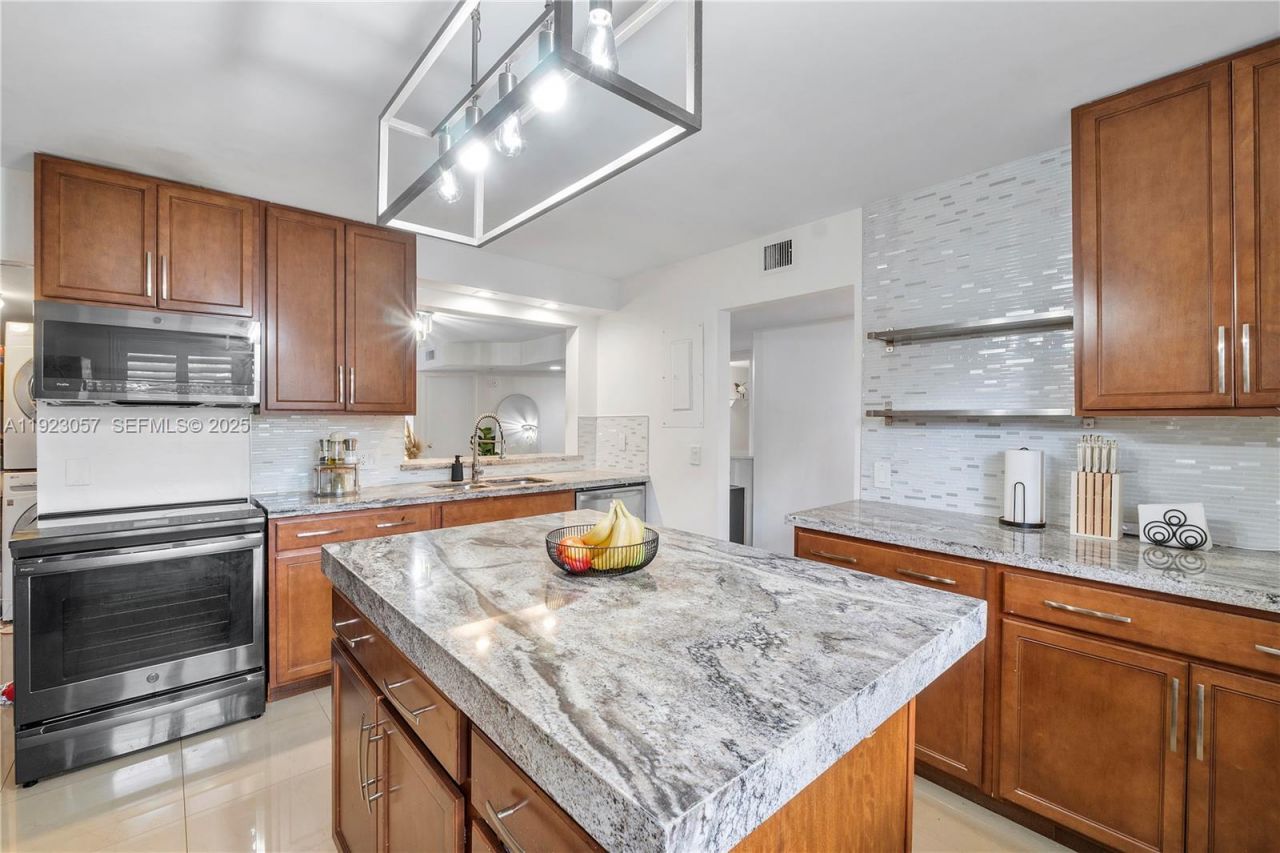 1706 Hammock Blvd, Unit 1706, Coconut Creek, FL 33063 Photo