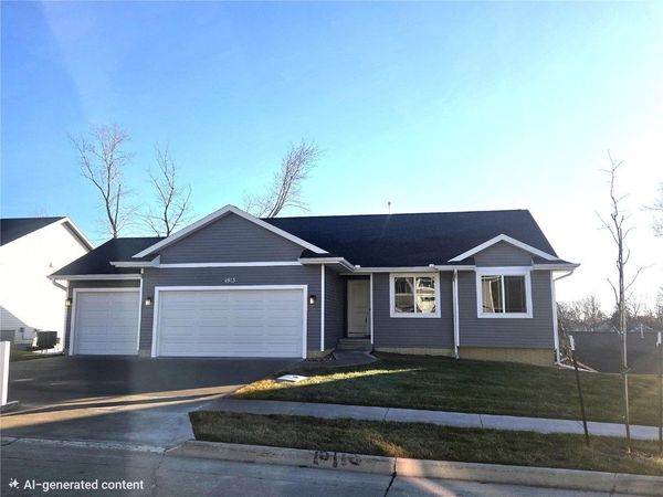 1913 Holly Meadow Avenue SW, Cedar Rapids, IA 52404