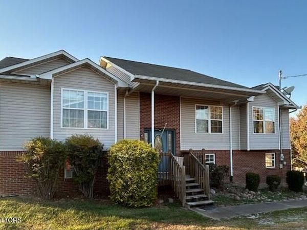 132 Ridgefield Drive, Dandridge, TN 37725