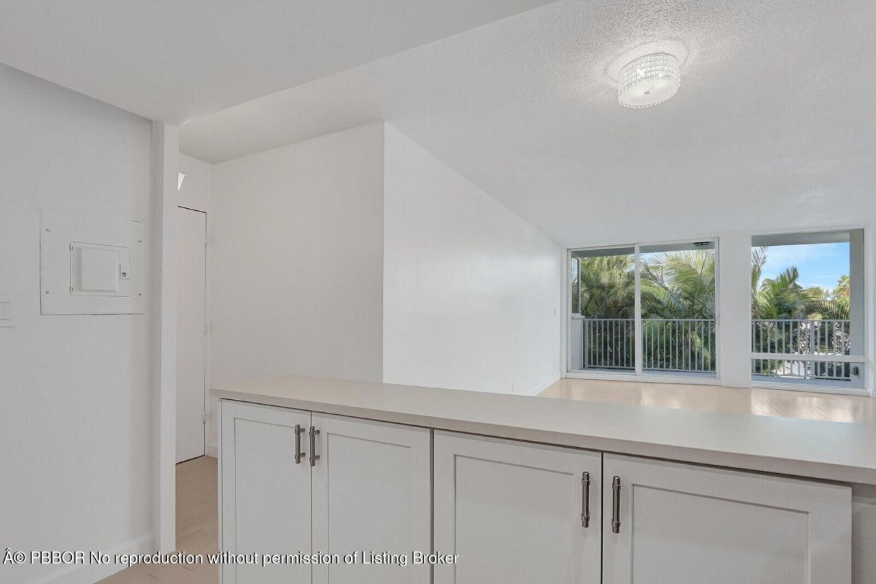 223 Atlantic Avenue, Unit 3F, Palm Beach, FL 33480 Photo