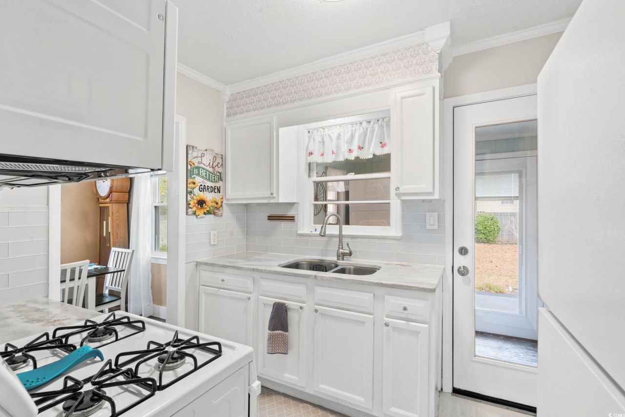 324 Edgewood Circle Photo 11