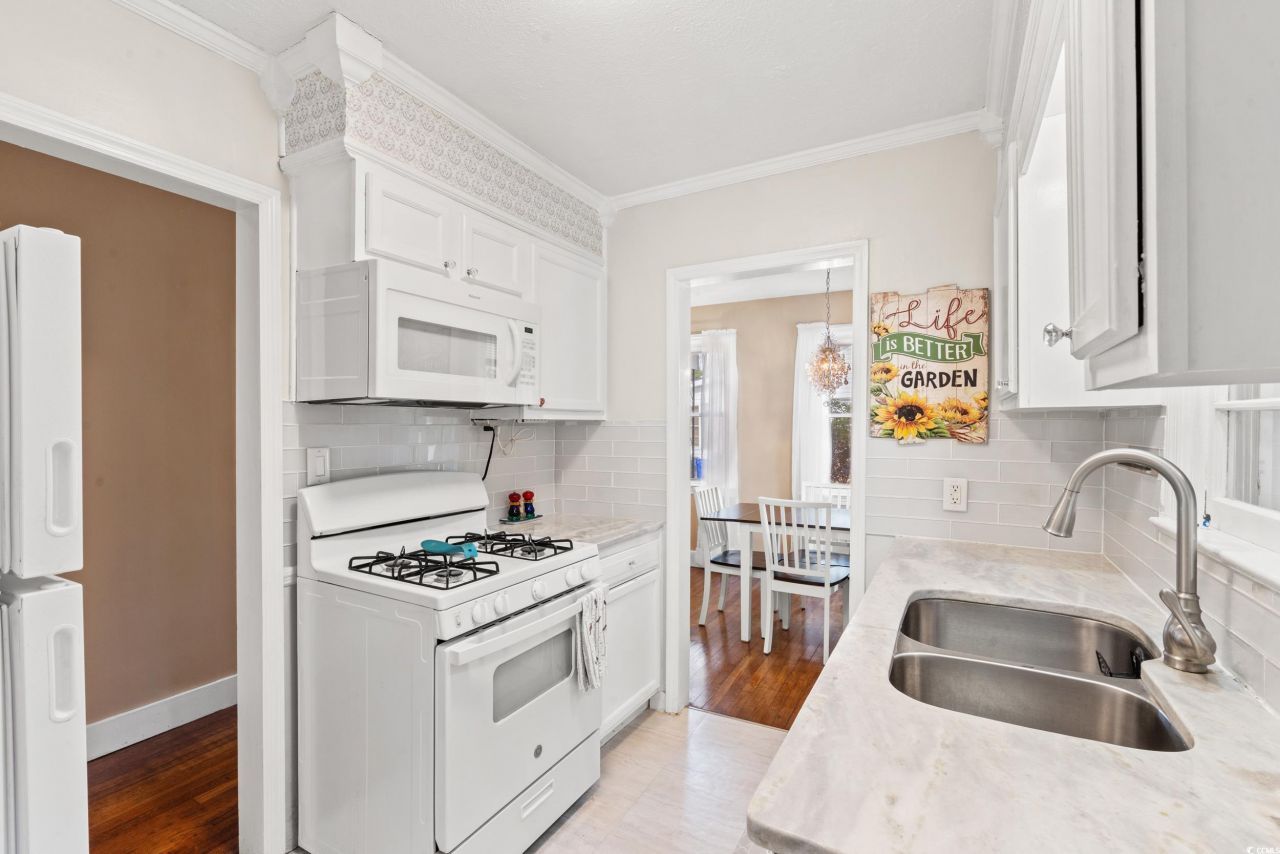 324 Edgewood Circle Photo 12