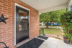 324 Edgewood Circle photo 4