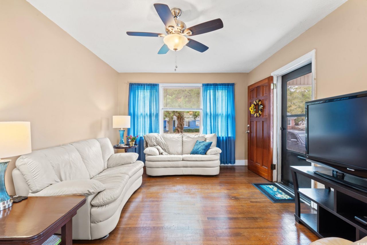 324 Edgewood Circle Photo 4