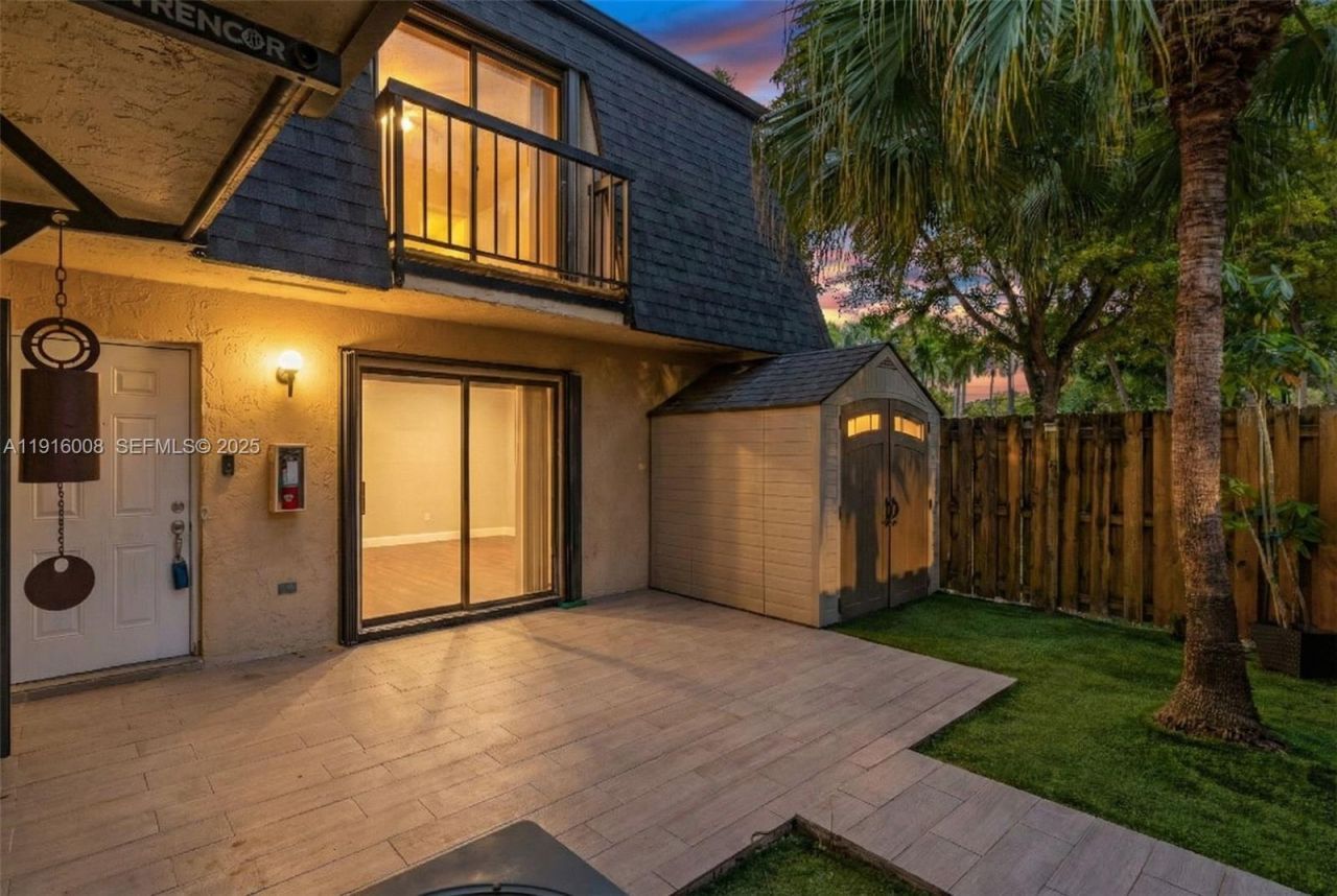 14289 SW 94th Cir Ln, Unit 101, Miami, FL 33186 Photo