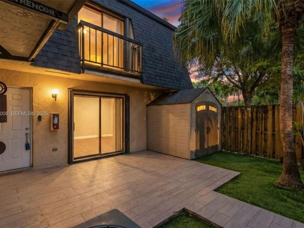 14289 SW 94th Cir Ln, Unit 101, Miami, FL 33186