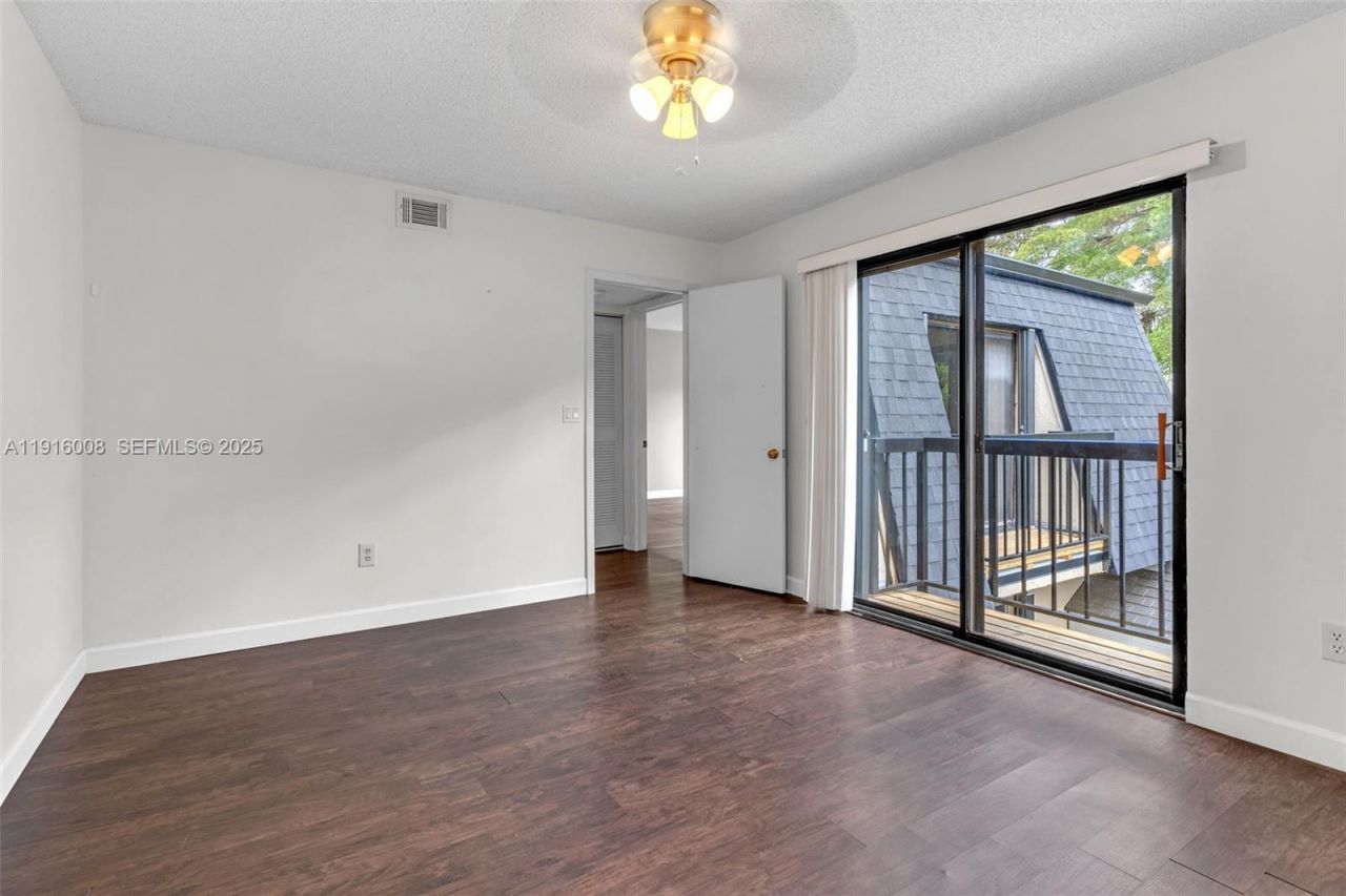 14289 SW 94th Cir Ln, Unit 101, Miami, FL 33186 Photo