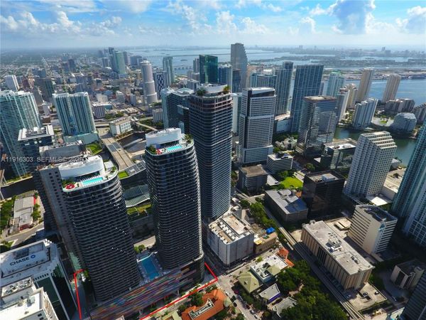 55 SW 9th St, Unit 2610, Miami, FL 33130