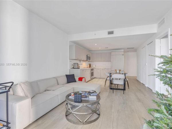 55 SW 9th St, Unit 2610, Miami, FL 33130