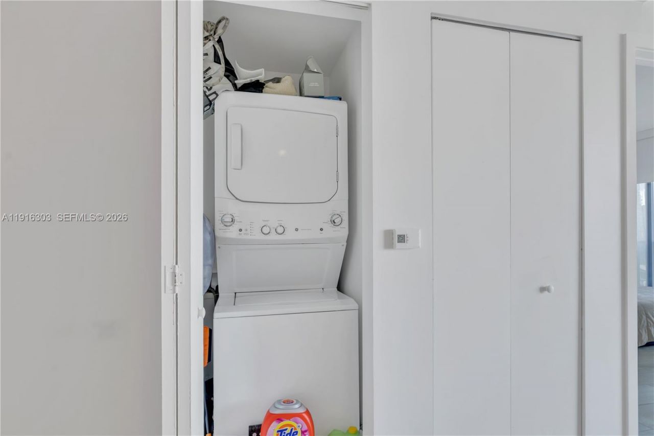 55 SW 9th St, Unit 2610, Miami, FL 33130 Photo