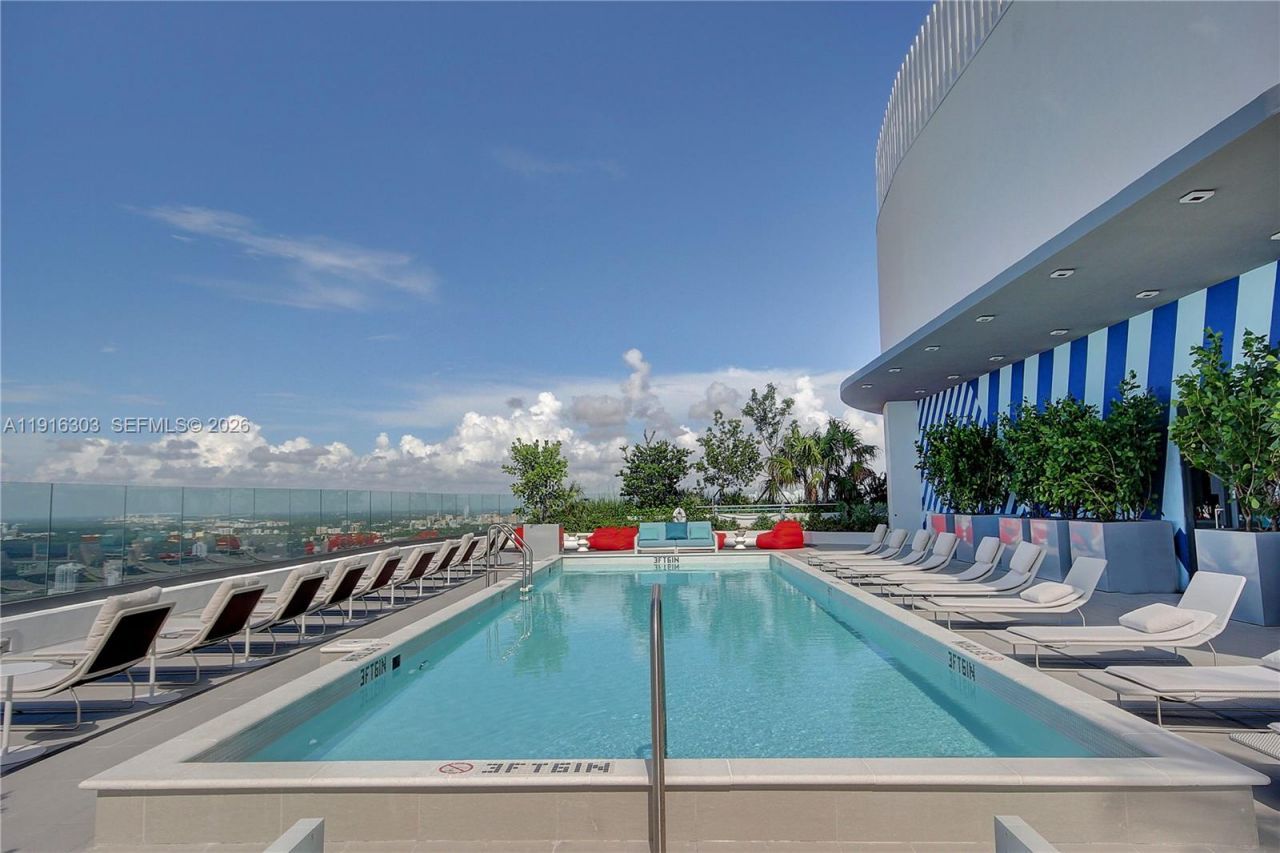 55 SW 9th St, Unit 2610, Miami, FL 33130 Photo