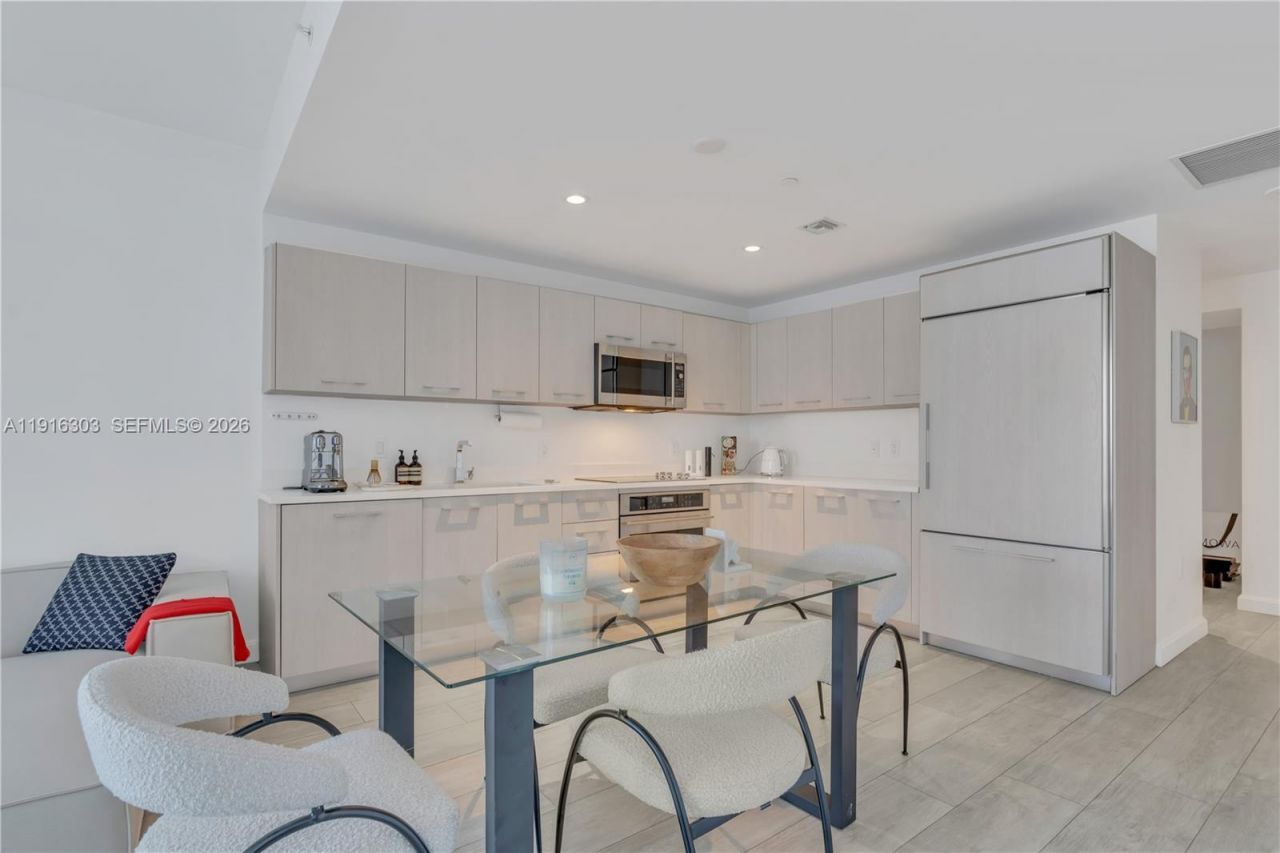 55 SW 9th St, Unit 2610, Miami, FL 33130 Photo