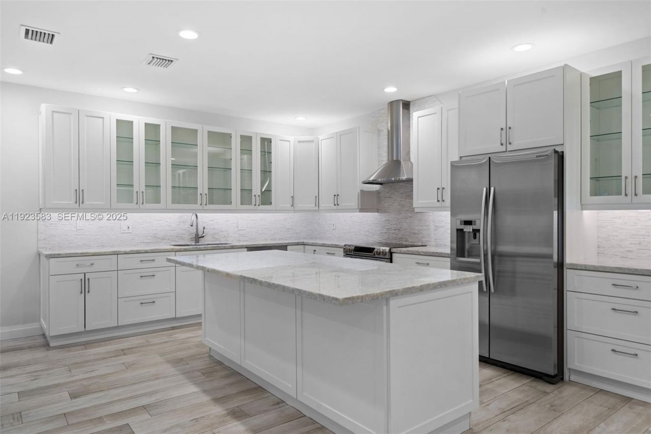 1240 Weeping Willow Way, Unit 1240, Hollywood, FL 33019 Photo