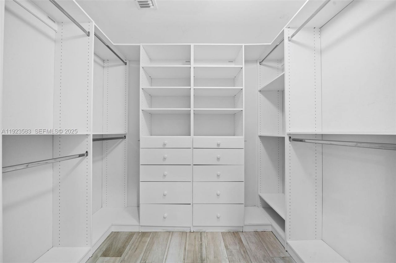 1240 Weeping Willow Way, Unit 1240, Hollywood, FL 33019 Photo