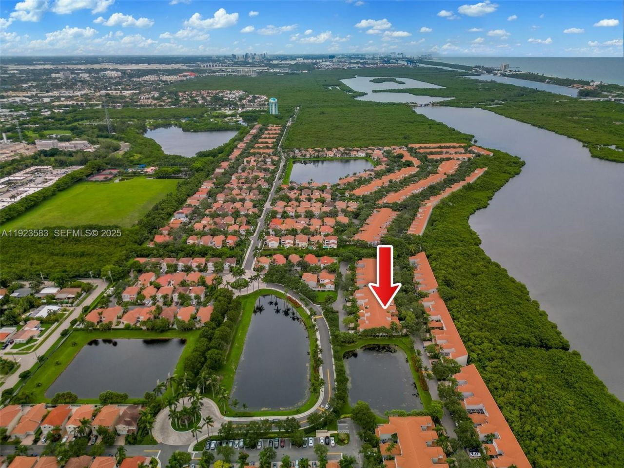 1240 Weeping Willow Way, Unit 1240, Hollywood, FL 33019 Photo