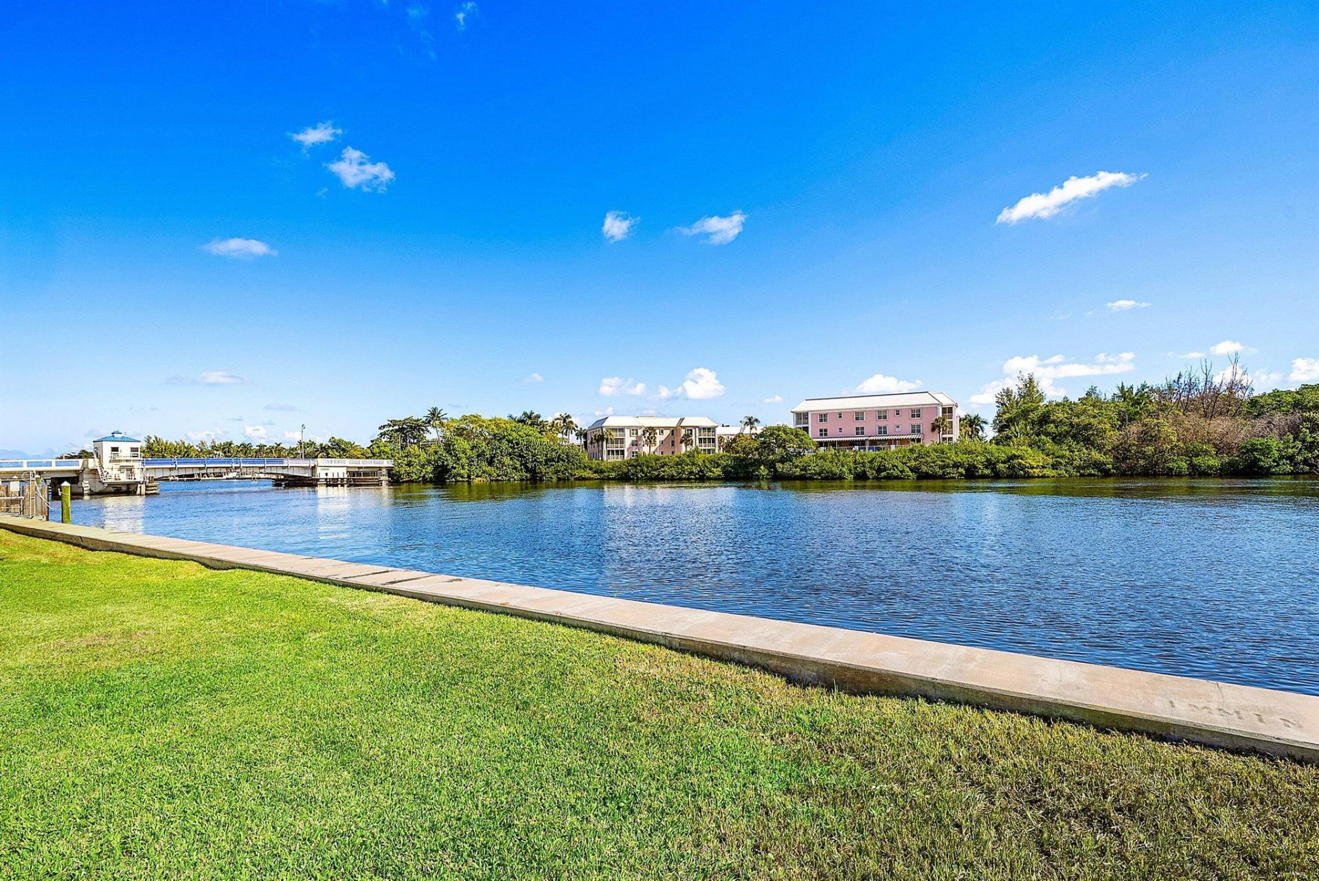 725 Palm Trail, Unit 10, Delray Beach, FL 33483 Photo
