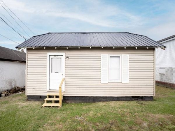 159 E. Third Avenue (Tan), South Shore, KY 41175