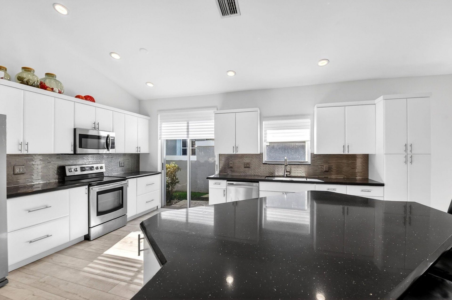 11921 Fountainside Circle, Boynton Beach, FL 33437 Photo