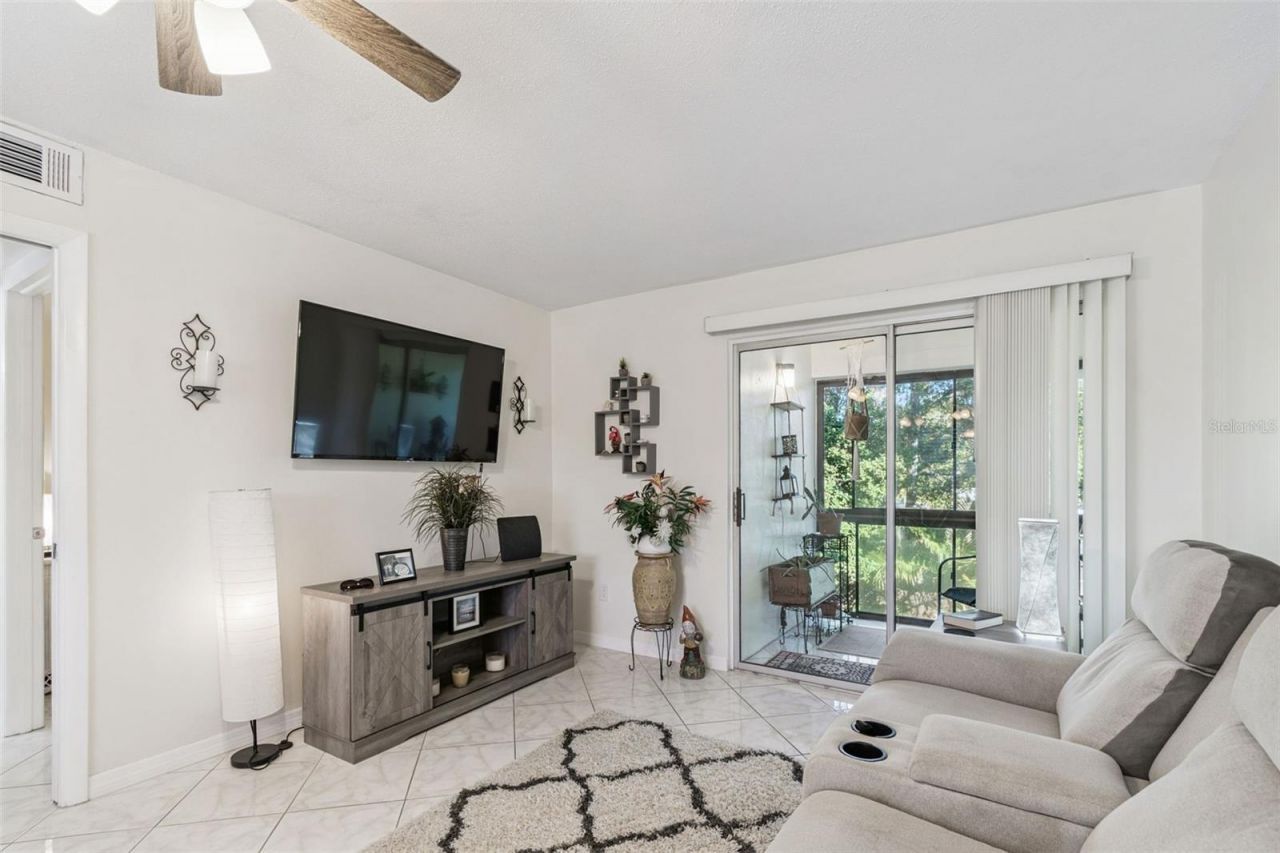 2750 E Bay Drive, Unit 12B, Largo, FL 33771 Photo
