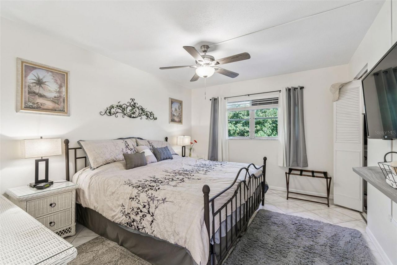 2750 E Bay Drive, Unit 12B, Largo, FL 33771 Photo