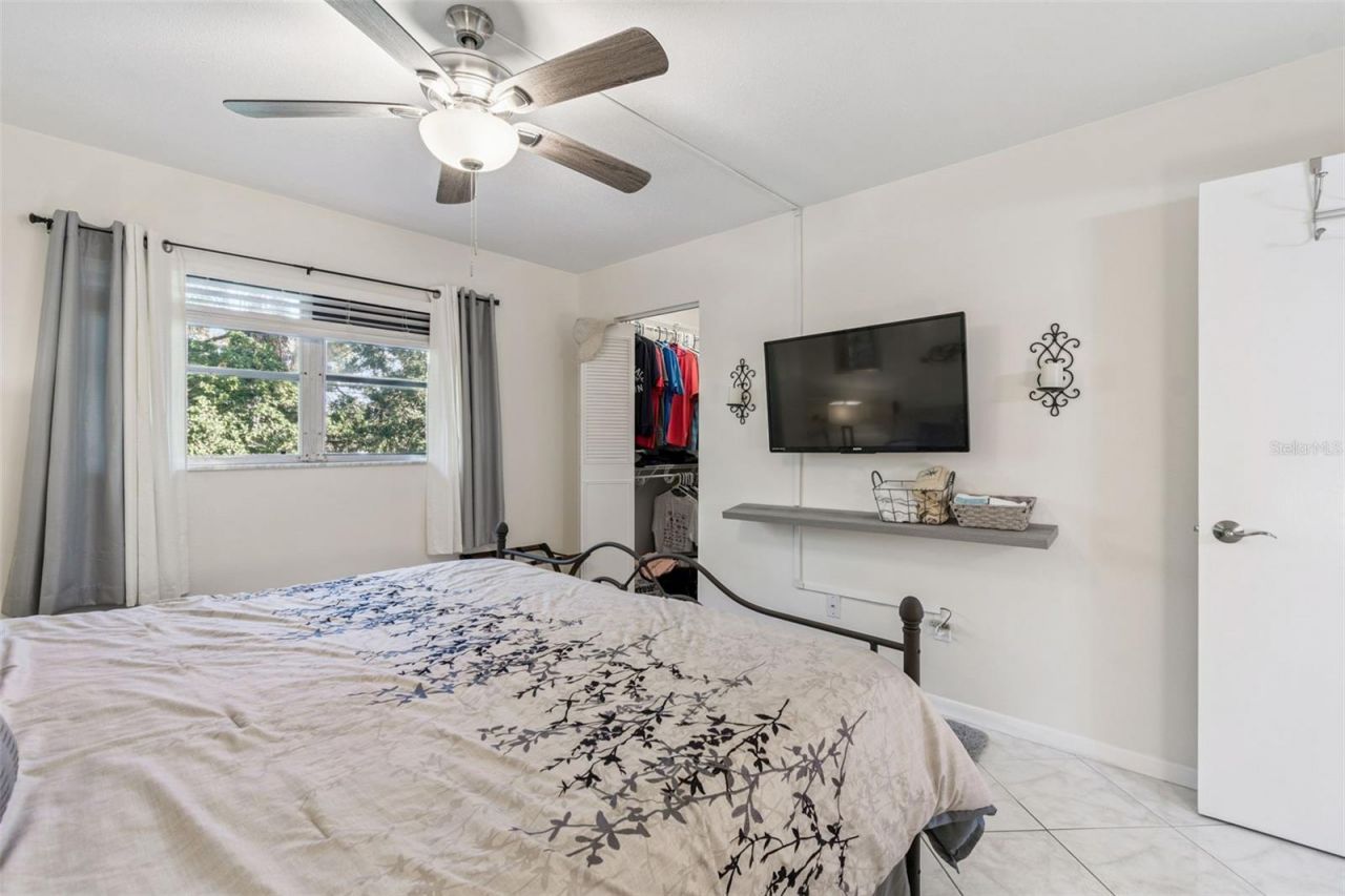 2750 E Bay Drive, Unit 12B, Largo, FL 33771 Photo