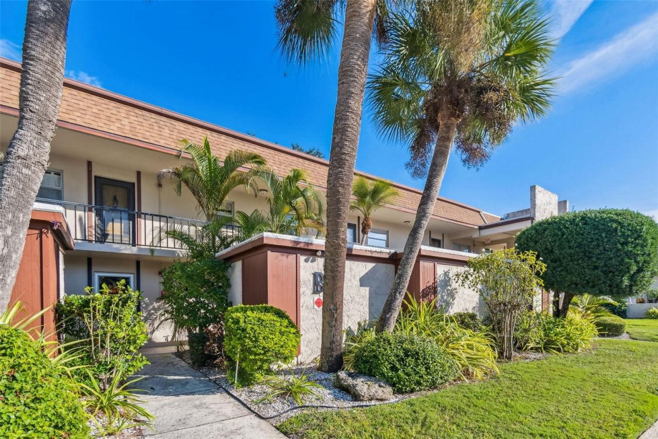 2750 E Bay Drive, Unit 12B, Largo, FL 33771 Photo
