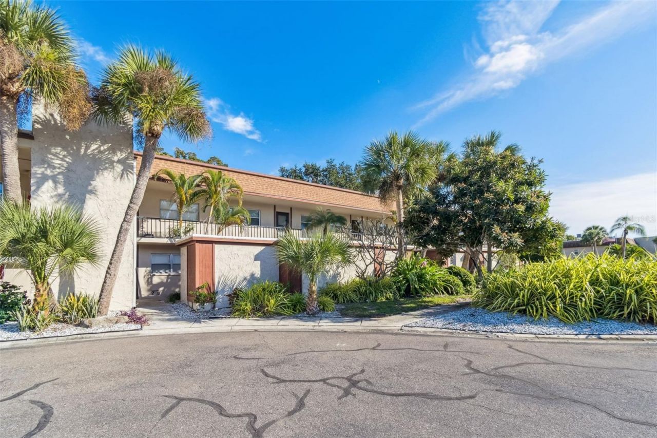 2750 E Bay Drive, Unit 12B, Largo, FL 33771 Photo