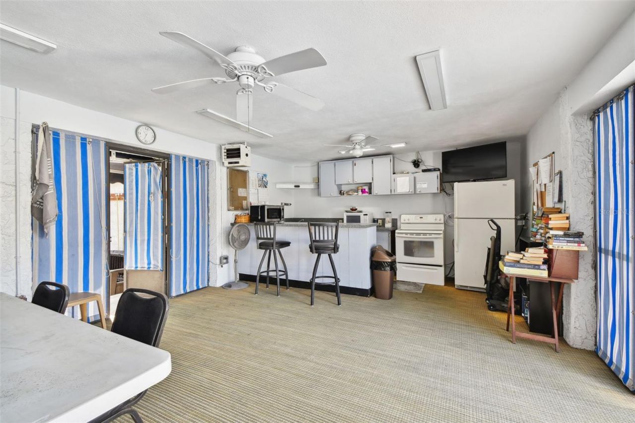 2750 E Bay Drive, Unit 12B, Largo, FL 33771 Photo