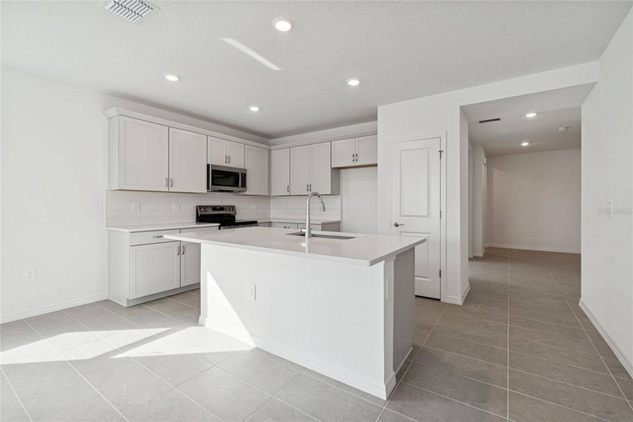 9102 Optimist Way, Palmetto, FL 34221 Photo